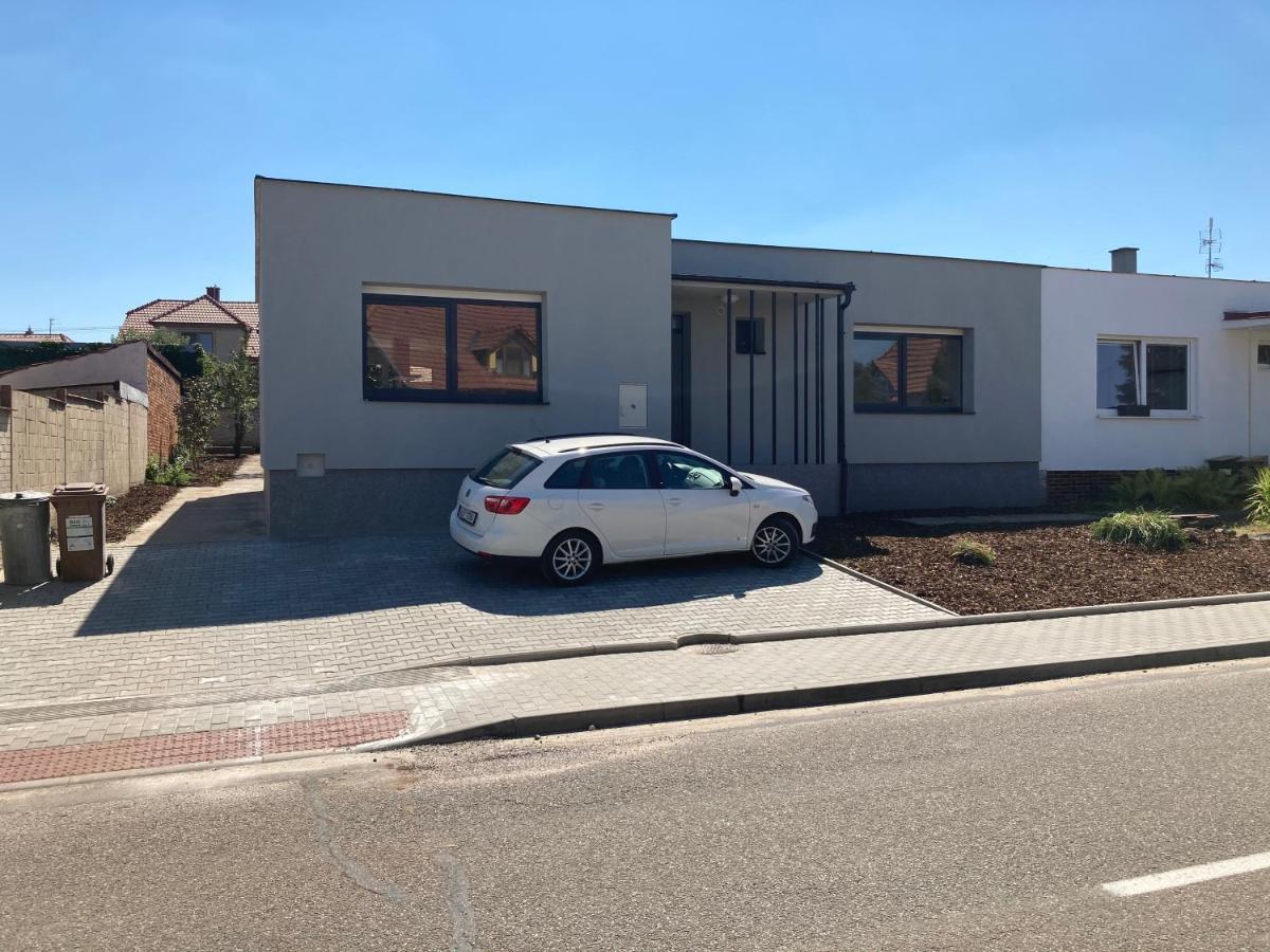 Apartman Maay Hlohovec Εξωτερικό φωτογραφία