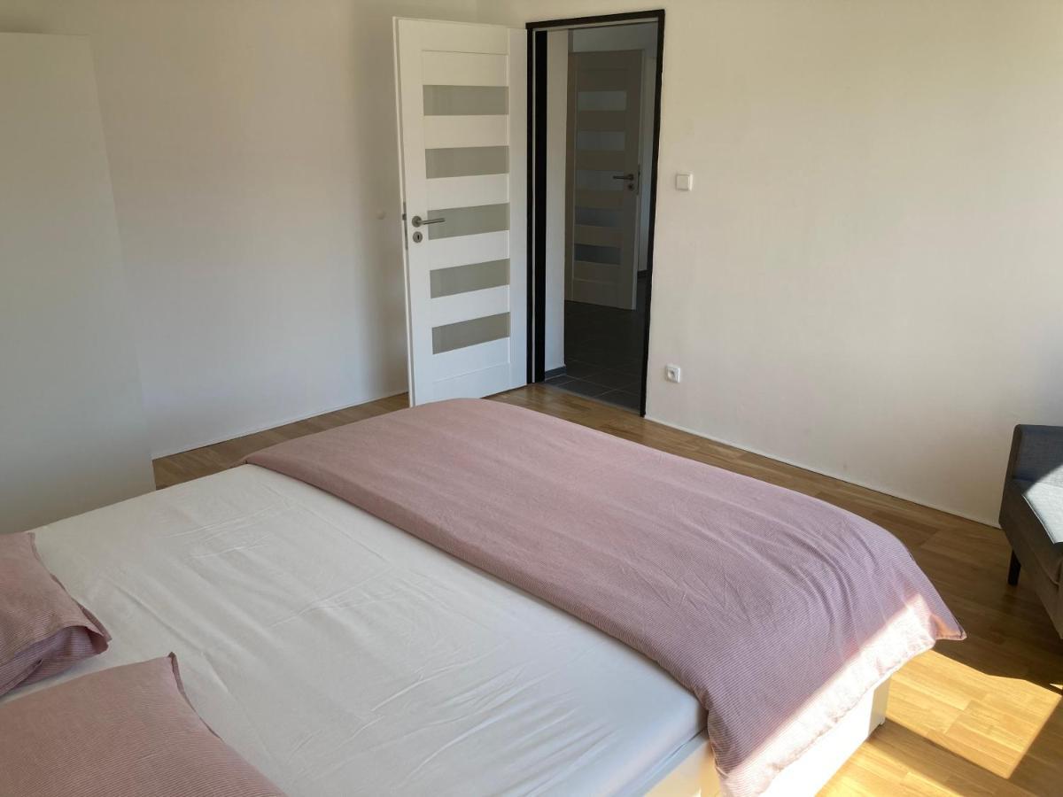 Apartman Maay Hlohovec Εξωτερικό φωτογραφία